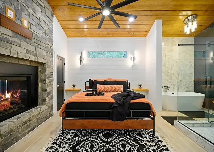 The Ember House - Luxury Honeymoon Cabin