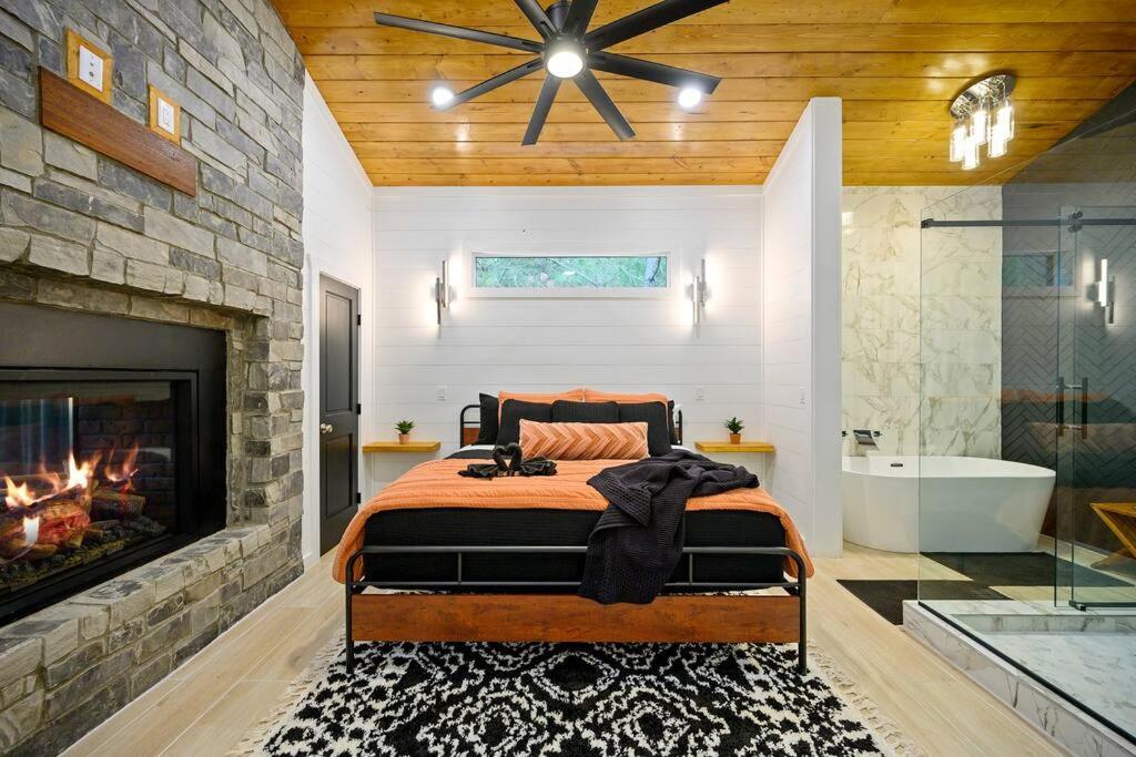 The Ember House - Luxury Honeymoon Holiday home